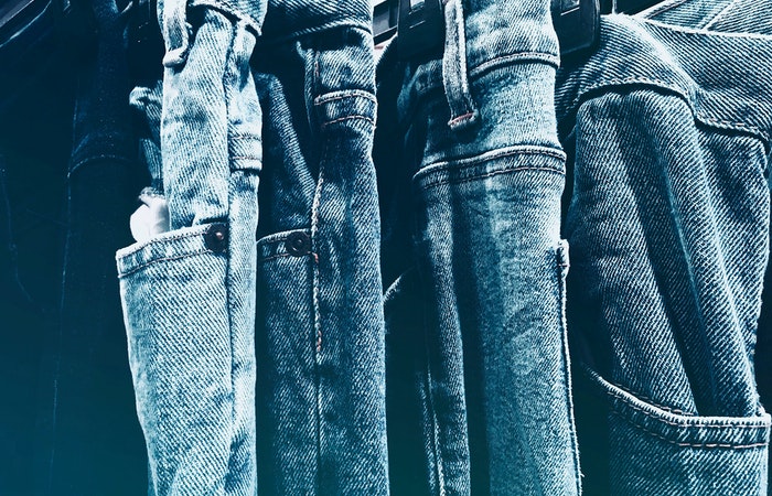 6 looks com calça jeans para usar no inverno